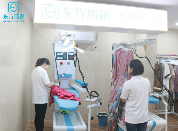 東方瑞儷干洗店加盟分享夏日衣物保養(yǎng)小知識